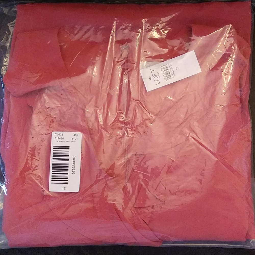 LOFT RUFFLE V- NECK, SLEEVES WRAP DRESS, BACK ZIP, LINED, SIZE 12 - Picture 3 of 5